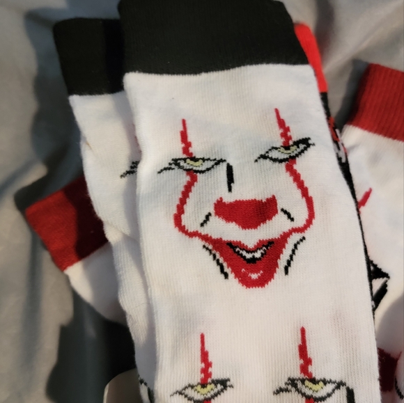 IT Pennywise 5 Pair Crew Socks - Picture 3 of 6